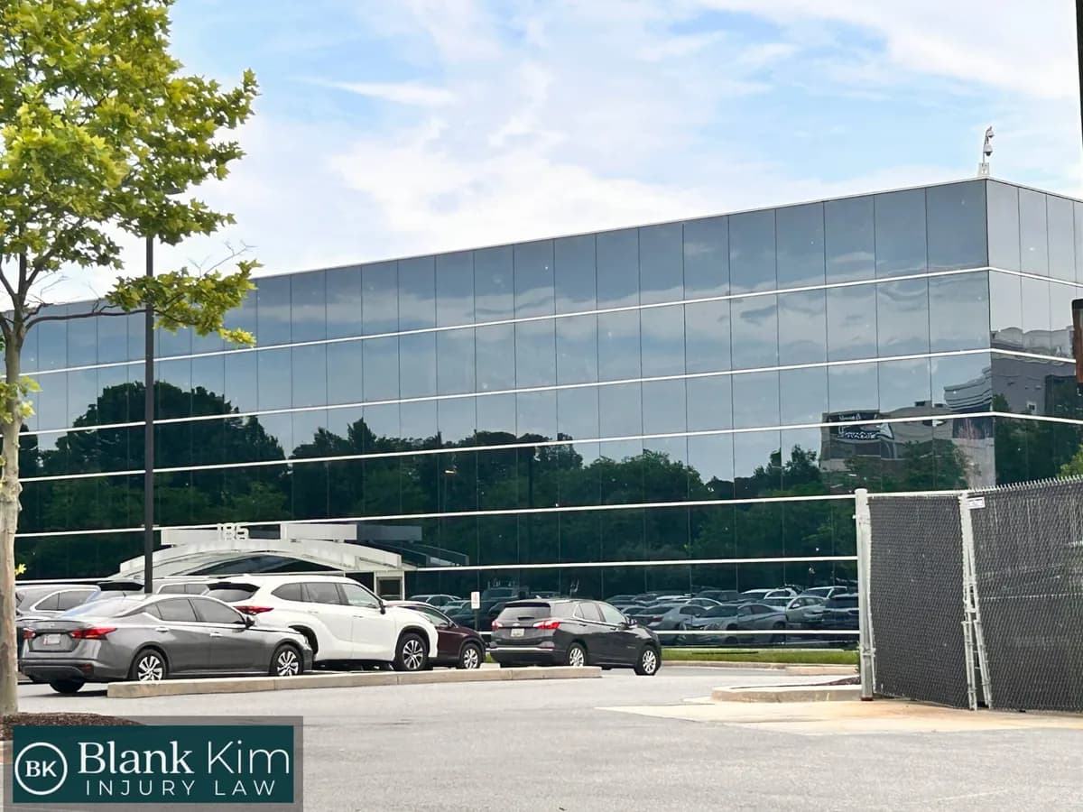 El edificio de oficinas de Blank Kim Injury Law en Admiral Cochrane Drive, en Annapolis
